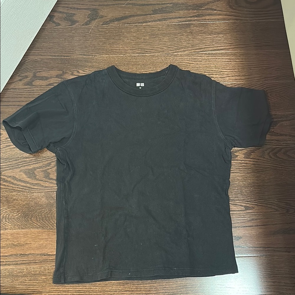 Uniqlo Black T-Shirt